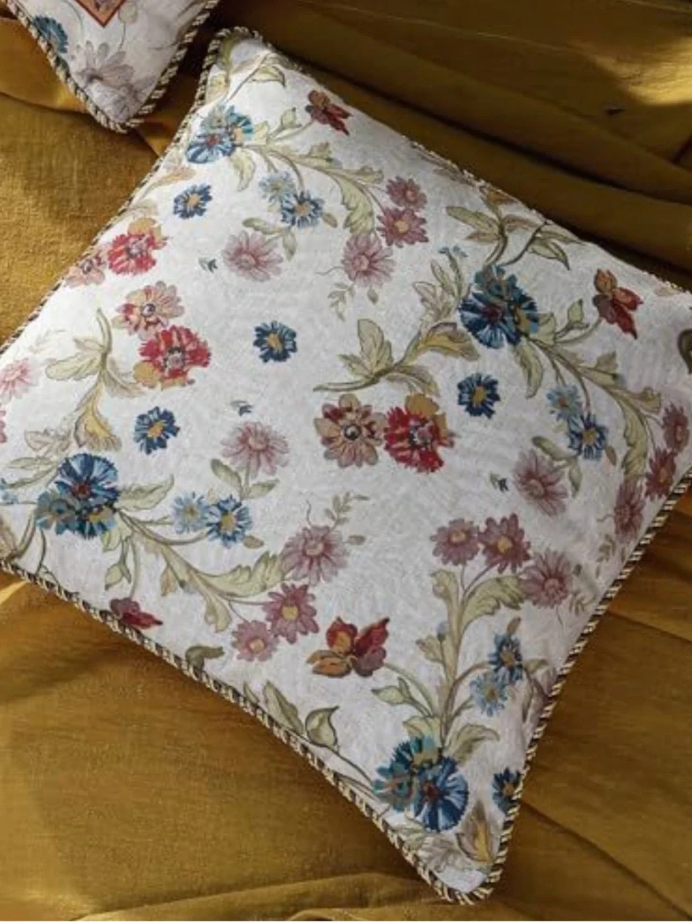 Floral Decorative Throw Pillow Pair in Multicolor